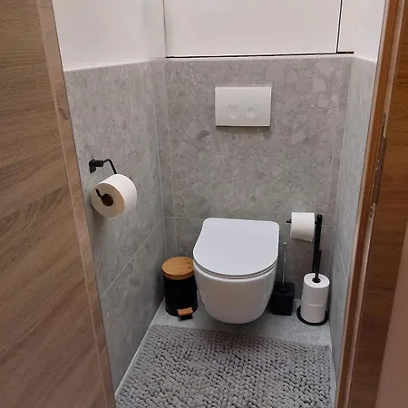 Lägenhet Modern And Cozy